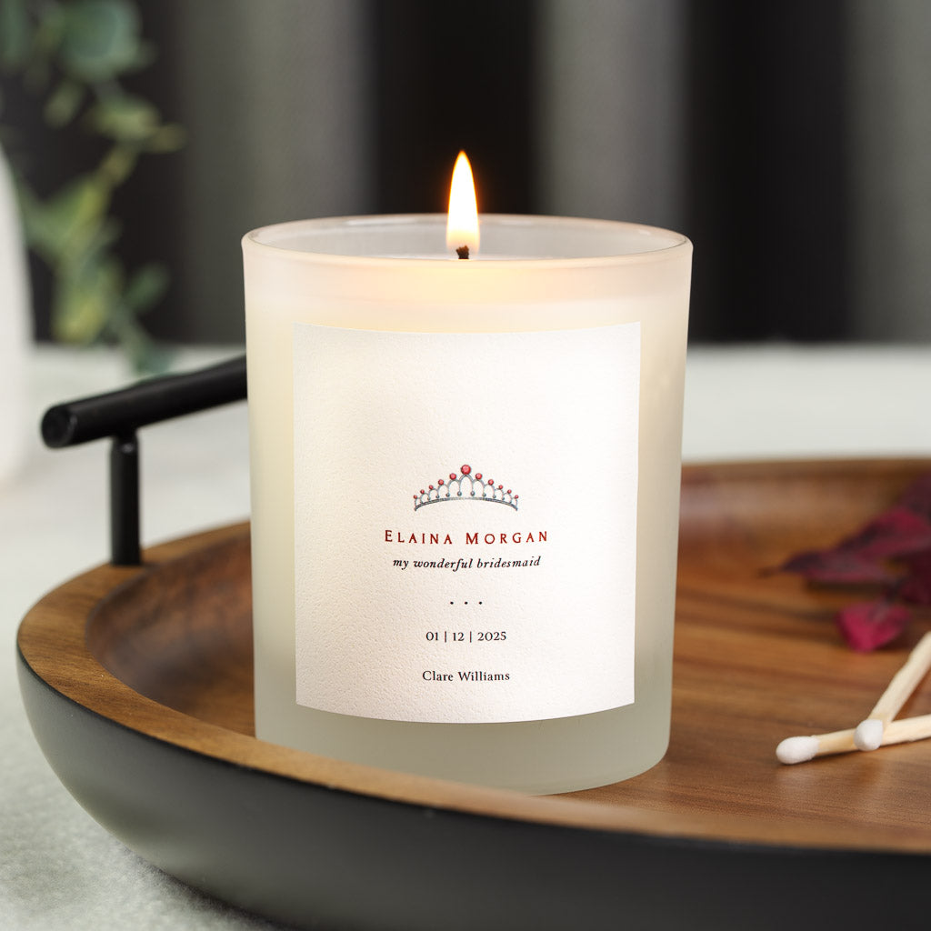 Silver-grey and red tiara illustration on a personalised bridesmaid candle label