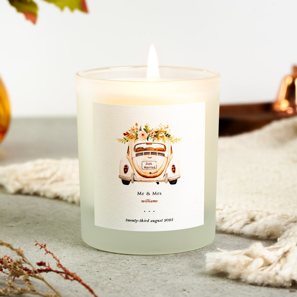 Personalised wedding candle with a vintage car illustration and a just married plate